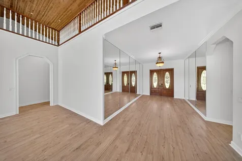 8686 Andrews Avenue Fort Pierce FL 34945