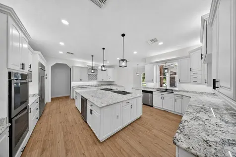 8686 Andrews Avenue Fort Pierce FL 34945