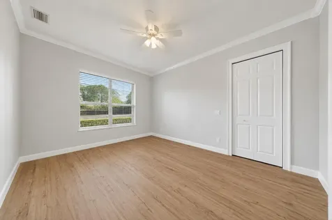 8686 Andrews Avenue Fort Pierce FL 34945