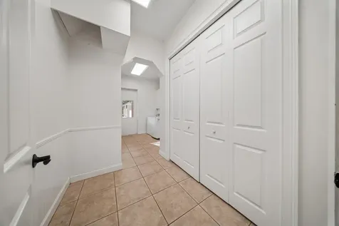 8686 Andrews Avenue Fort Pierce FL 34945