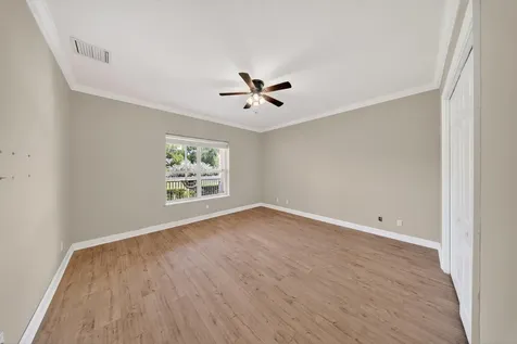 8686 Andrews Avenue Fort Pierce FL 34945