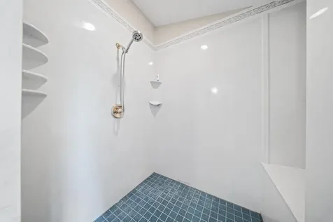 8686 Andrews Avenue Fort Pierce FL 34945