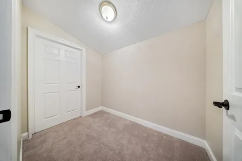 8686 Andrews Avenue Fort Pierce FL 34945