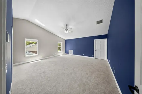8686 Andrews Avenue Fort Pierce FL 34945