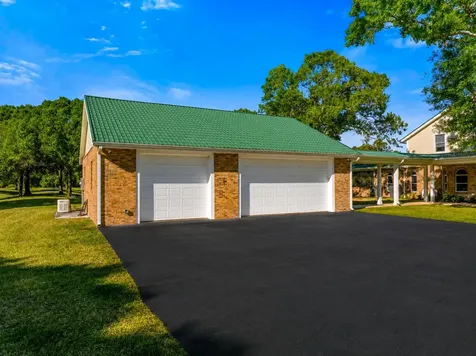 8686 Andrews Avenue Fort Pierce FL 34945