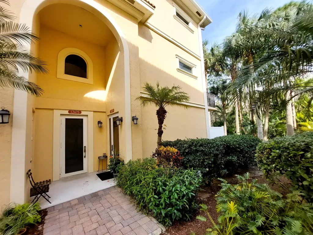 12675 SE Old Cypress Drive Hobe Sound FL 33455