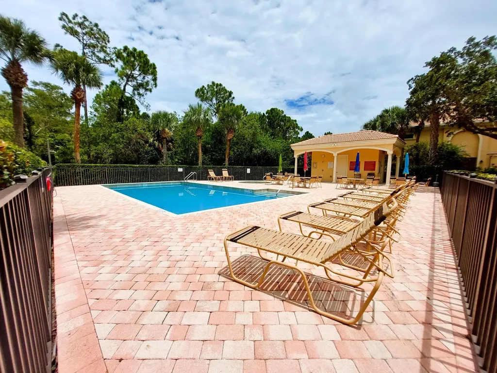 12675 SE Old Cypress Drive Hobe Sound FL 33455