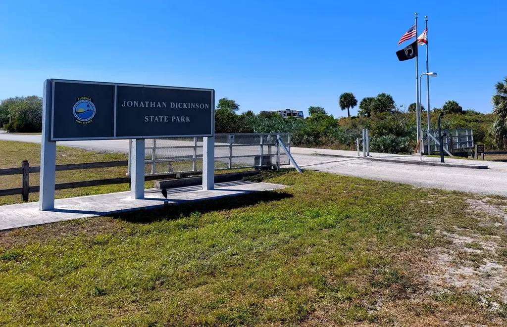 12675 SE Old Cypress Drive Hobe Sound FL 33455