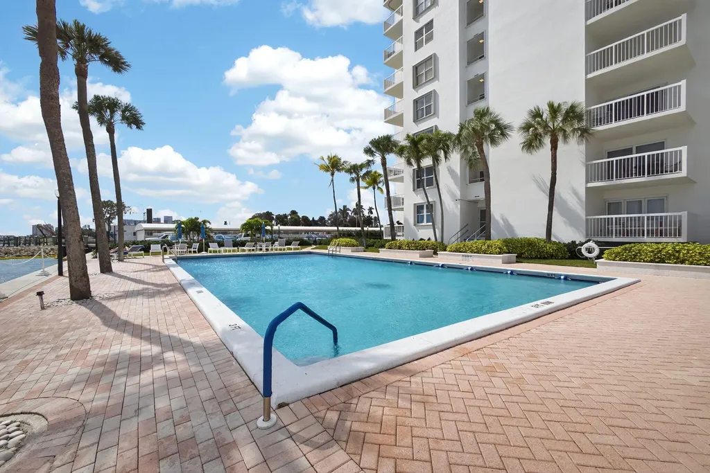 2600 N Flagler Drive West Palm Beach FL 33407