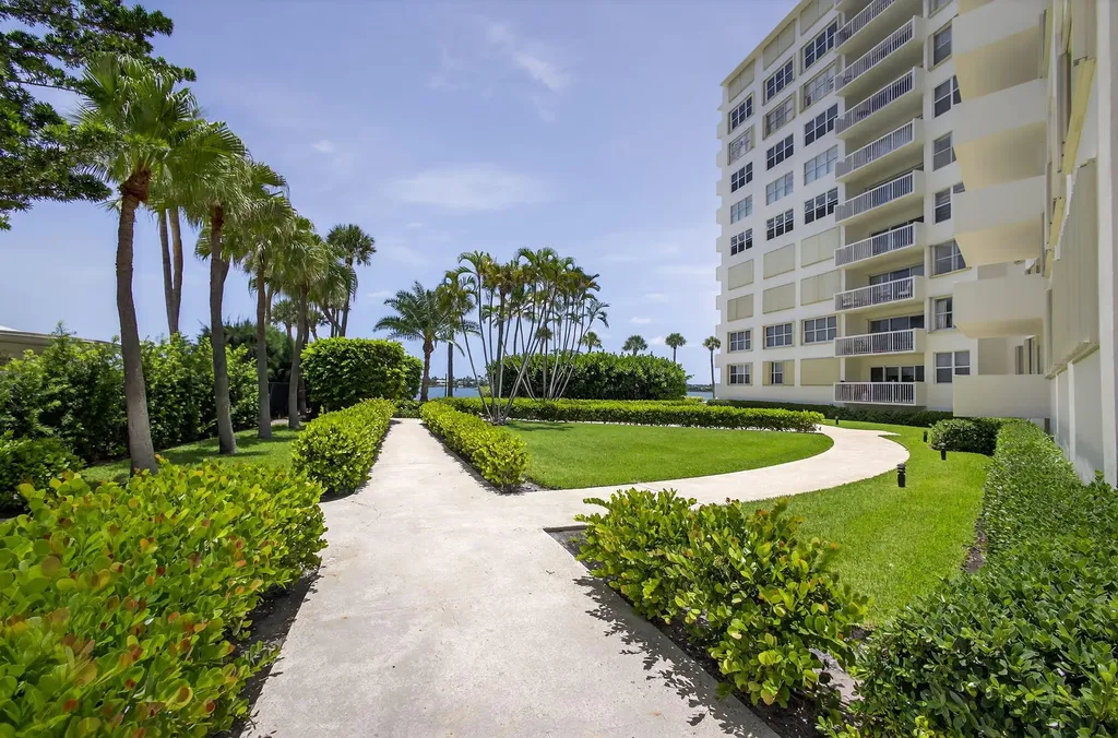 2600 N Flagler Drive West Palm Beach FL 33407