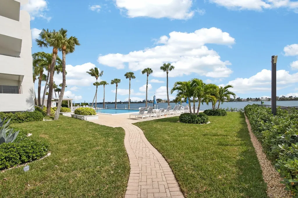 2600 N Flagler Drive West Palm Beach FL 33407