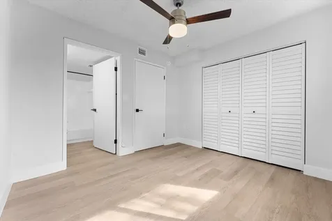 6881 NW 173rd Drive Hialeah FL 33015
