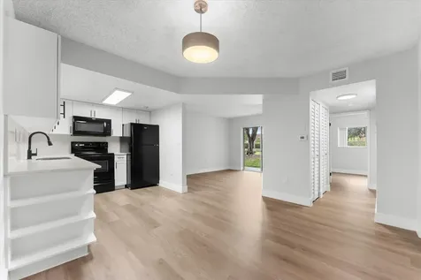 6881 NW 173rd Drive Hialeah FL 33015