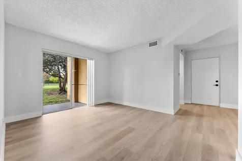 6881 NW 173rd Drive Hialeah FL 33015