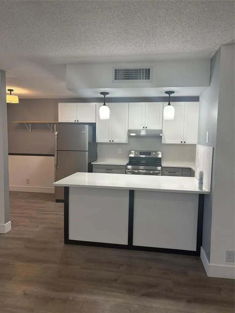 5492 Courtyard Drive Margate FL 33063