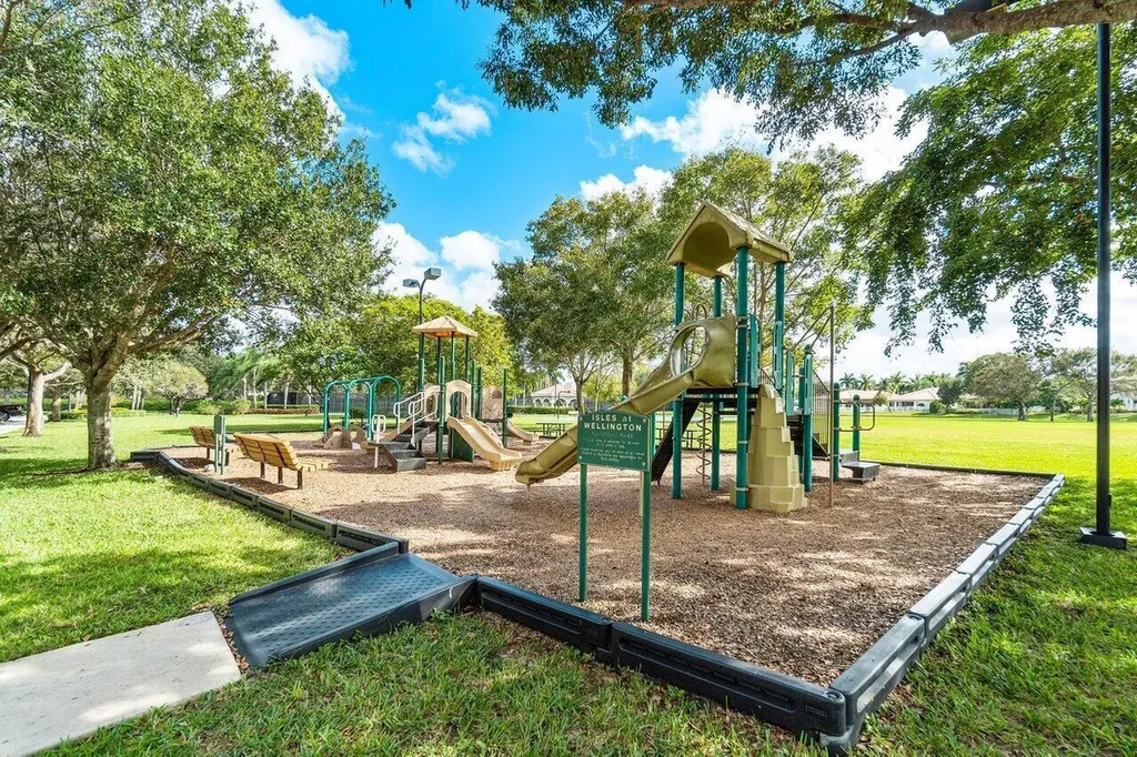 11750 Osprey Pointe Circle Wellington FL 33449