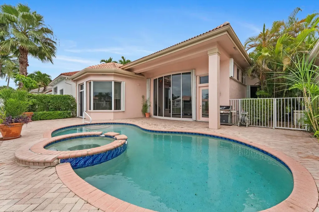 7081 Mallorca Crescent Boca Raton FL 33433
