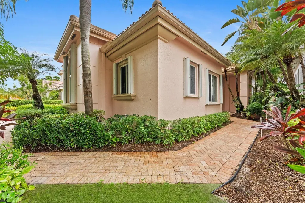 7081 Mallorca Crescent Boca Raton FL 33433
