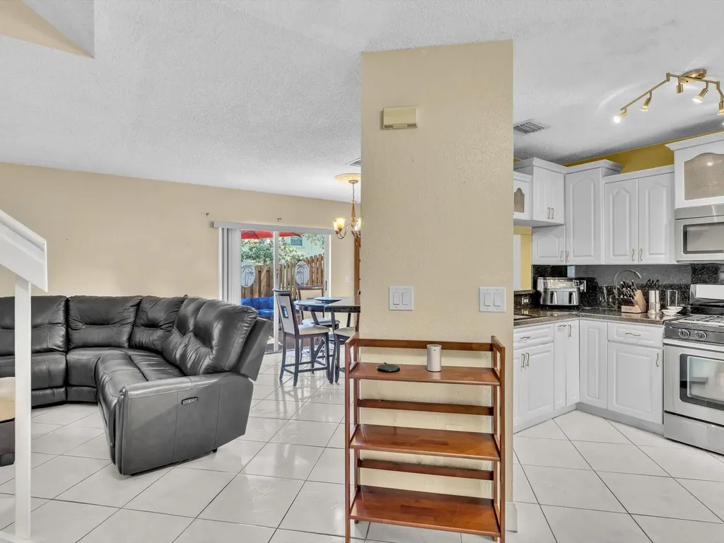 8991 NW 53rd Street Sunrise FL 33351