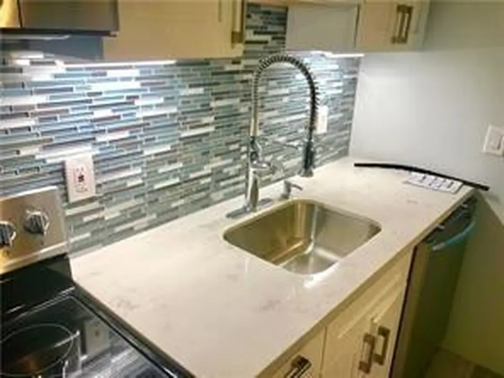 905 NE 28th Street Wilton Manors FL 33334