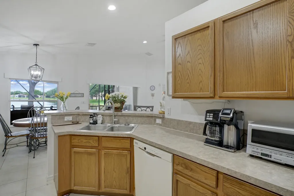 5335 Vernio Lane Boynton Beach FL 33437