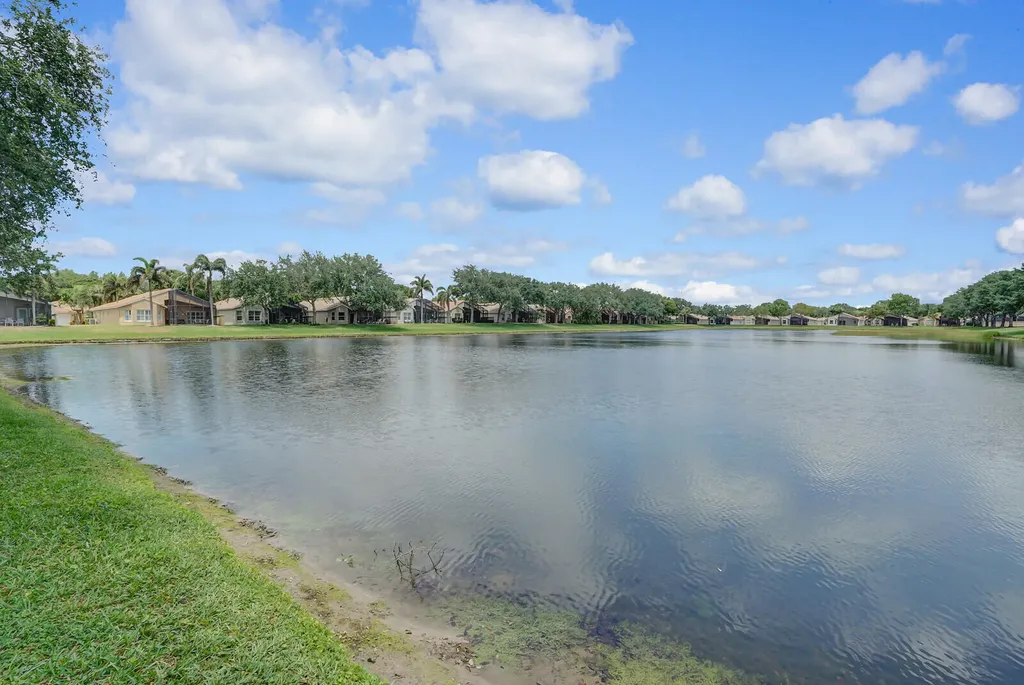5335 Vernio Lane Boynton Beach FL 33437