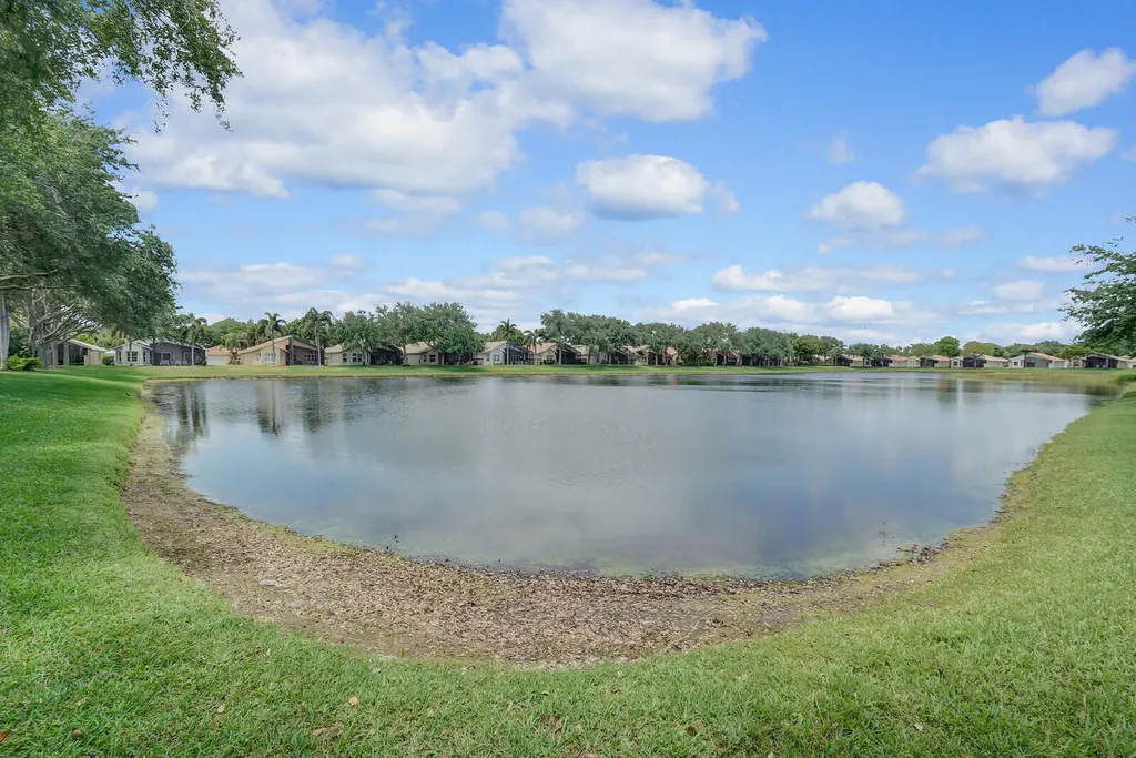 5335 Vernio Lane Boynton Beach FL 33437