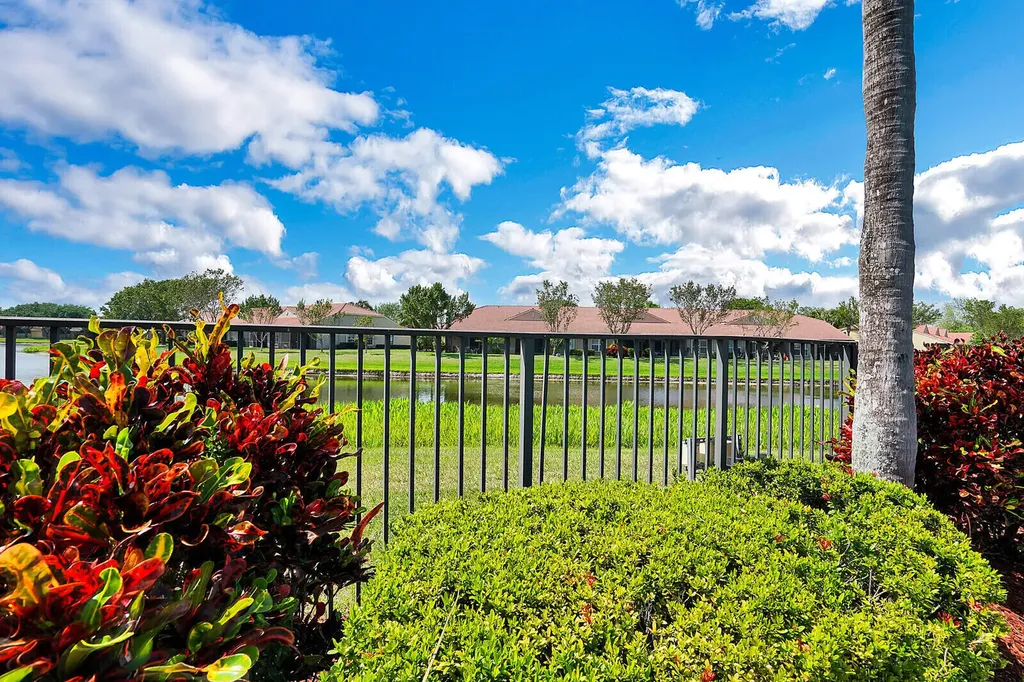 5335 Vernio Lane Boynton Beach FL 33437