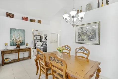 5335 Vernio Lane Boynton Beach FL 33437