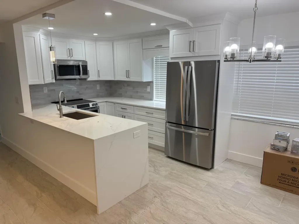 790 Burgundy Q Delray Beach FL 33484