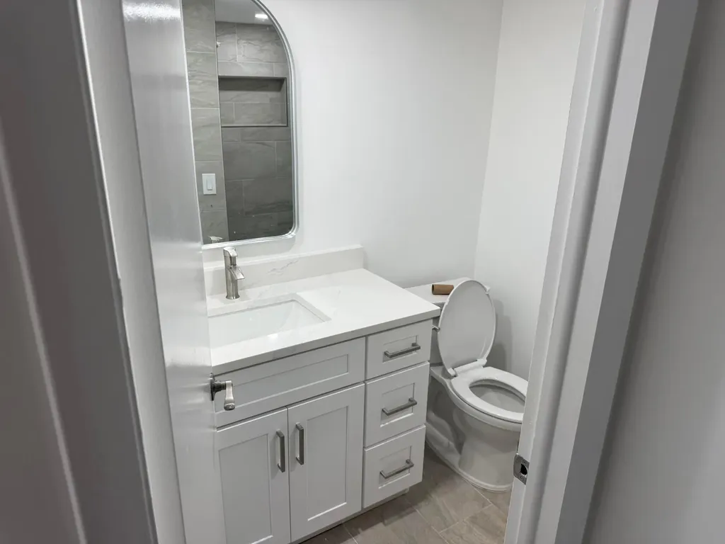 790 Burgundy Q Delray Beach FL 33484