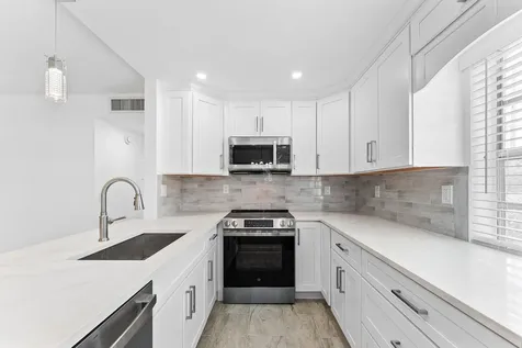 790 Burgundy Q Delray Beach FL 33484