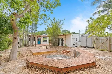 221 N Ocean Breeze Lake Worth Beach FL 33460