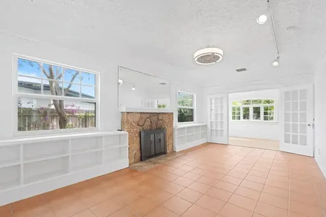 221 N Ocean Breeze Lake Worth Beach FL 33460