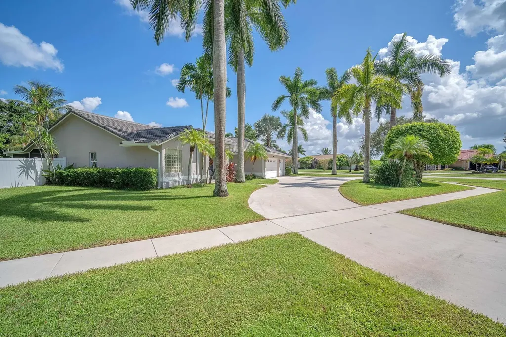 10844 Paso Fino Drive Wellington FL 33449