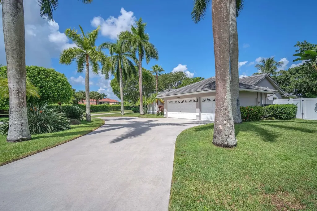 10844 Paso Fino Drive Wellington FL 33449