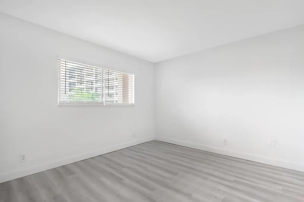 2208 S Cypress Bend Drive Pompano Beach FL 33069