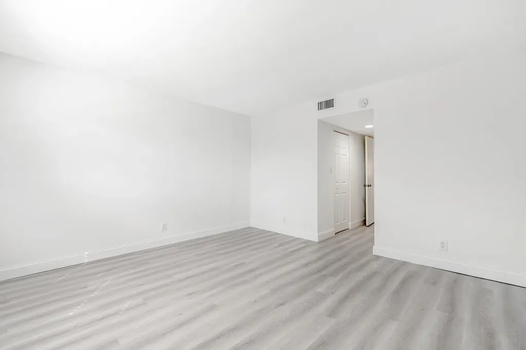 2208 S Cypress Bend Drive Pompano Beach FL 33069