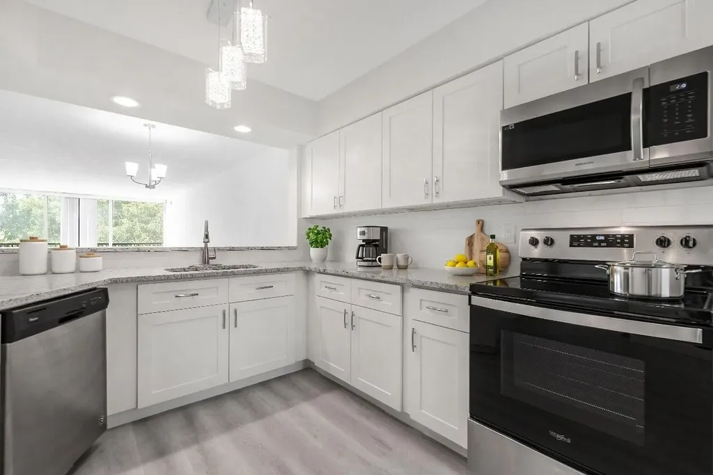 2208 S Cypress Bend Drive Pompano Beach FL 33069