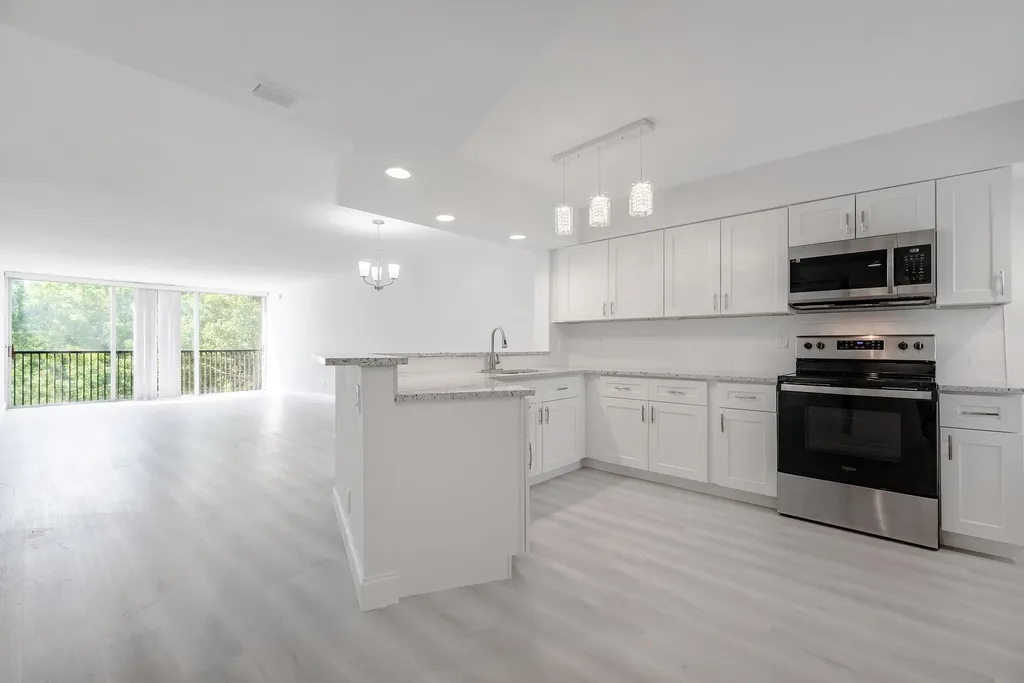2208 S Cypress Bend Drive Pompano Beach FL 33069