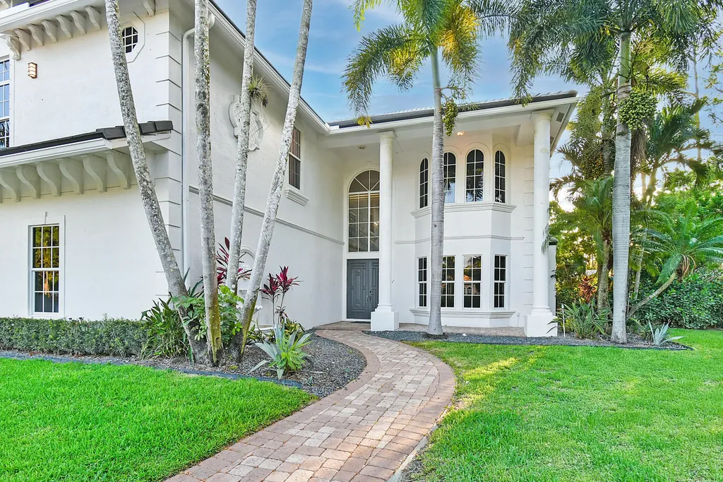 377 Squire Drive Wellington FL 33414