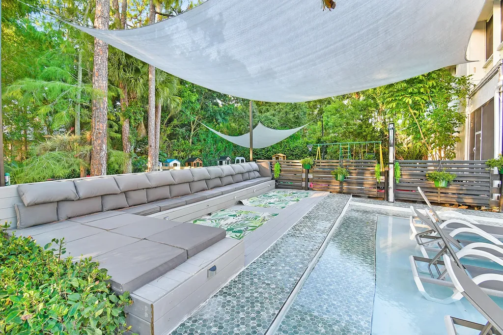 377 Squire Drive Wellington FL 33414
