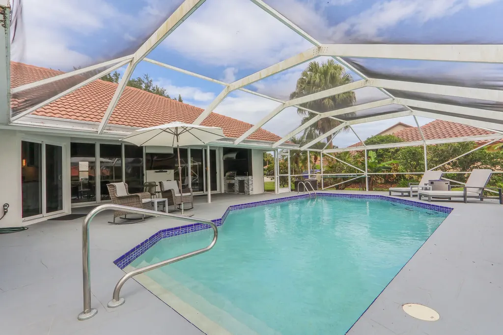 2 Old Fence Road Palm Beach Gardens FL 33418