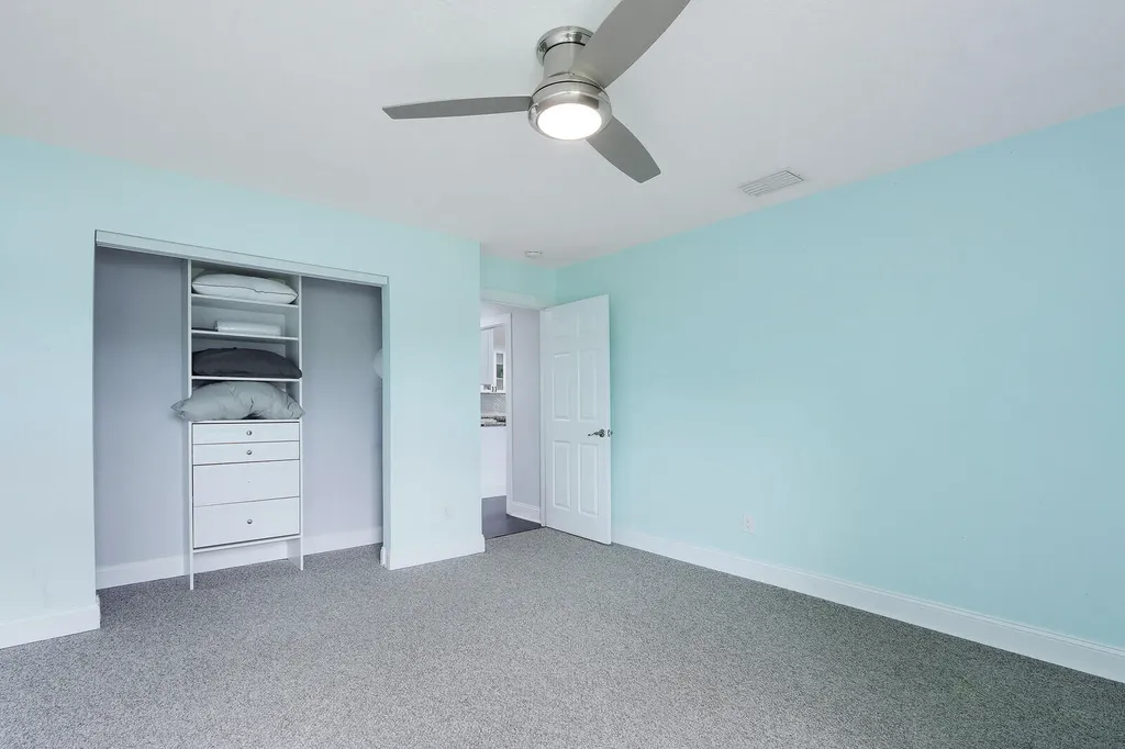 2 Old Fence Road Palm Beach Gardens FL 33418