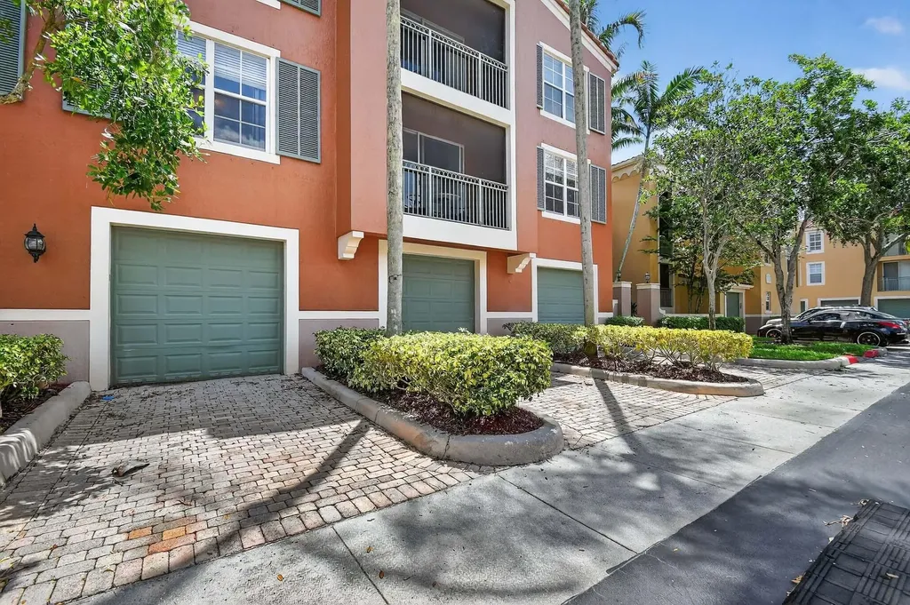 11740 St Andrews Place Wellington FL 33414