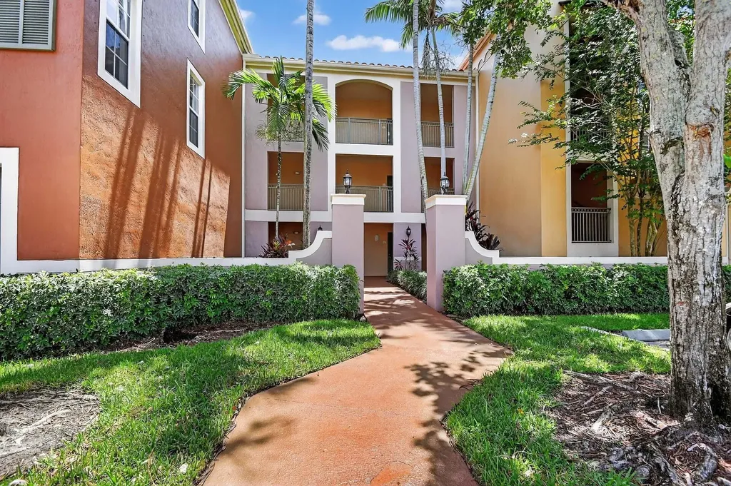 11740 St Andrews Place Wellington FL 33414