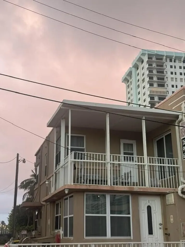 300 Georgia Street Hollywood FL 33019