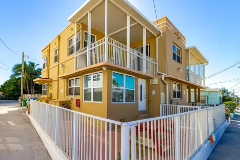 300 Georgia Street Hollywood FL 33019