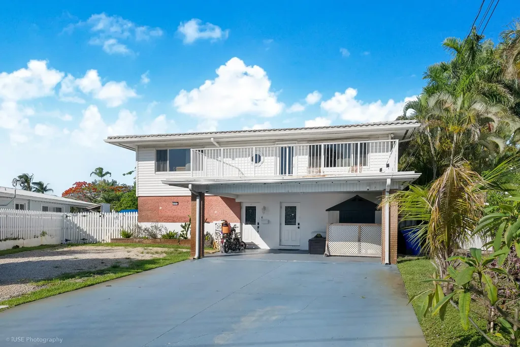 2141 SW 23rd Avenue Fort Lauderdale FL 33312