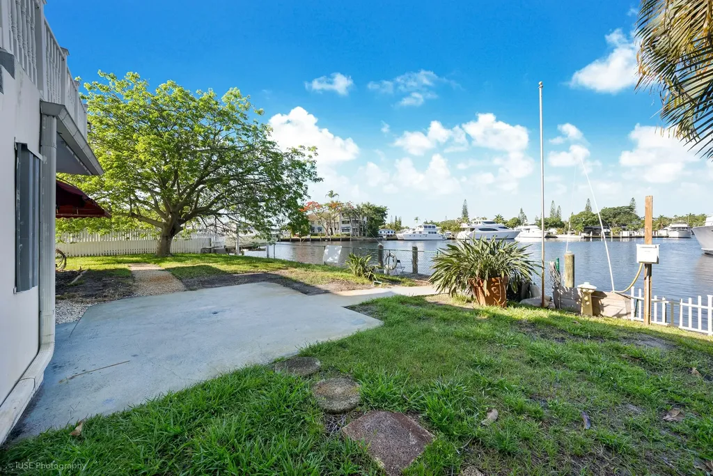 2141 SW 23rd Avenue Fort Lauderdale FL 33312
